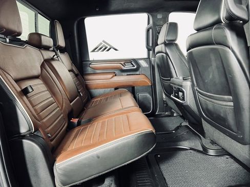 Used 2024 GMC Sierra 3500 Denali Ultimate image 11