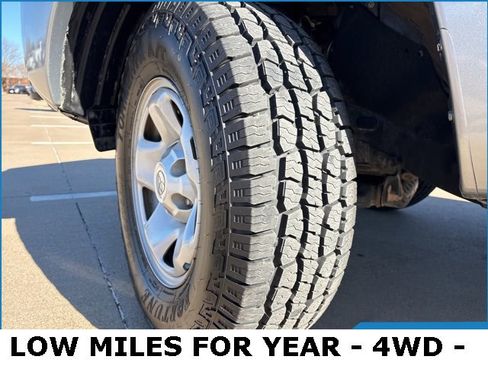 Used 2015 Toyota Tacoma 4x4 Double Cab image 17