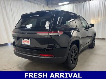 Used 2025 Jeep Grand Cherokee Altitude