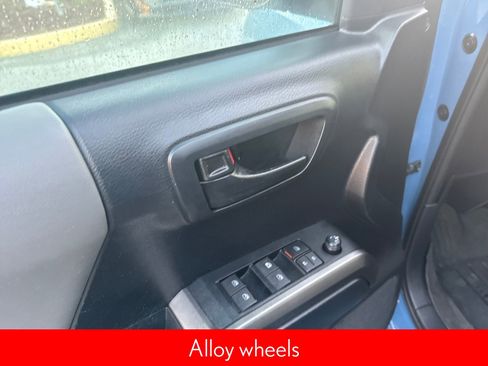 Used 2019 Toyota Tacoma SR5 image 16