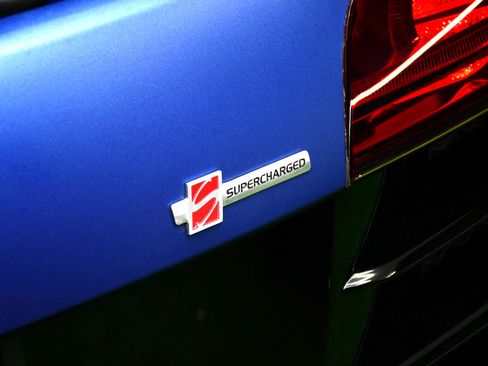 Used 2011 Audi R8 V10 image 17