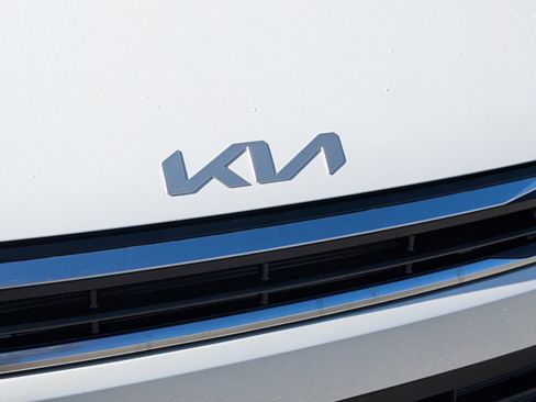New 2025 Kia K4 GT-Line Turbo FWD image 11