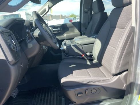 Used 2026 Chevrolet Silverado 1500 Custom RWD image 9