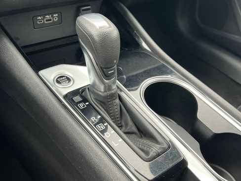 Used 2024 Nissan Altima 2.5 SV FWD image 25