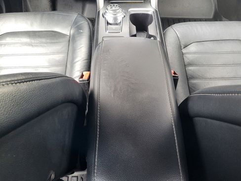 Used 2017 Ford Fusion SE w/ Fusion SE Technology Package image 30