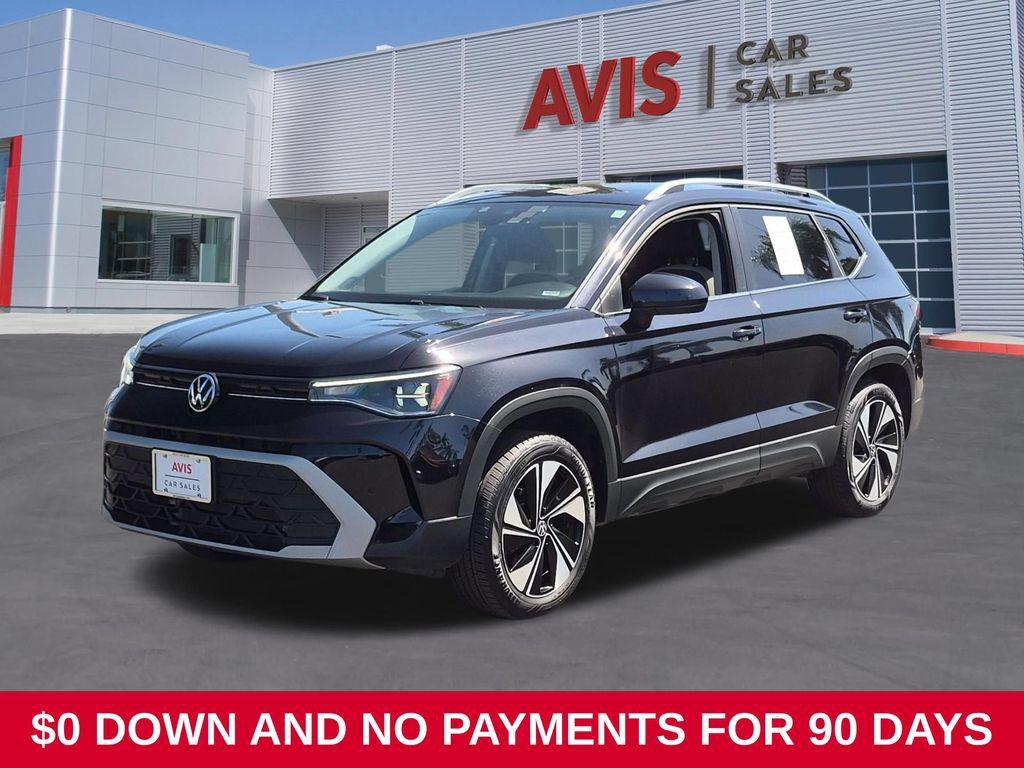 Used 2025 Volkswagen Taos SE AWD/4WD image 1