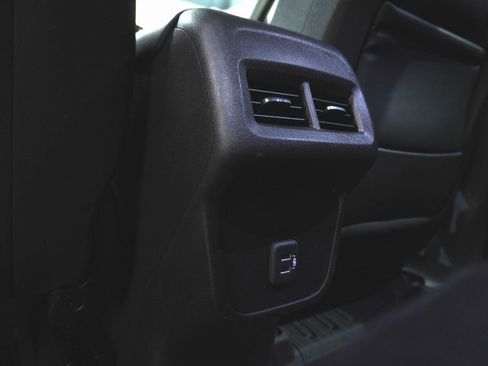 Used 2023 GMC Terrain SLE w/ Driver Convenience Package image 13