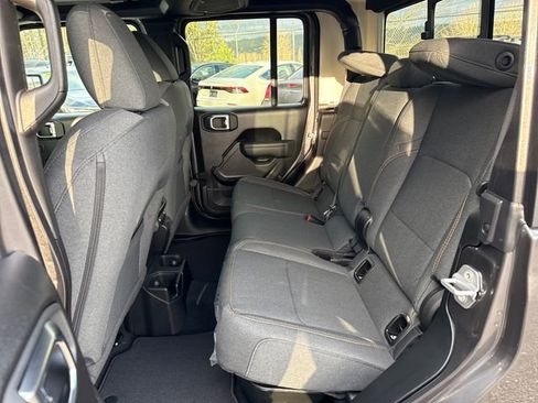 New 2026 Jeep Gladiator Sport image 13