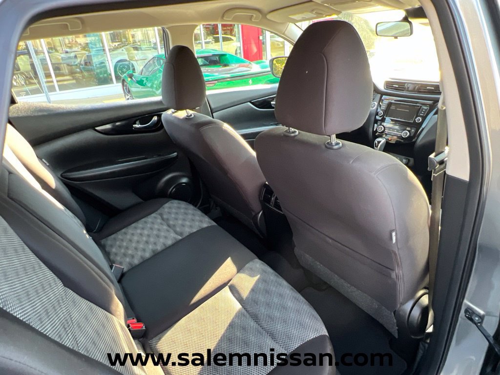 Used 2021 Nissan Rogue Sport SV AWD/4WD image 21