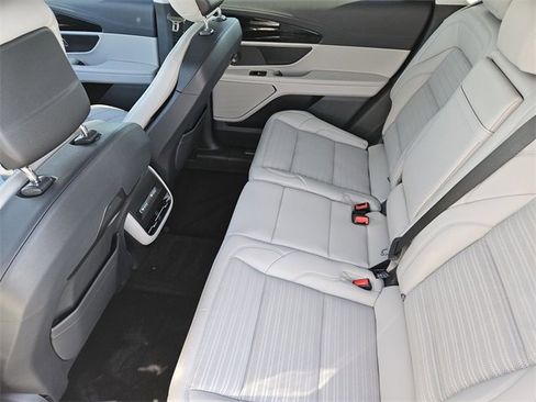 New 2026 Lincoln Nautilus Reserve image 28