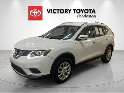Used 2016 Nissan Rogue S w/ Appearance Package