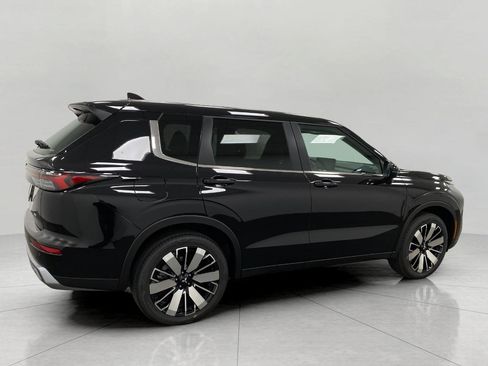 New 2026 Mitsubishi Outlander SE AWD/4WD image 2