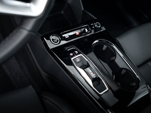 New 2027 Audi Q6 e-tron Premium Plus AWD/4WD image 12