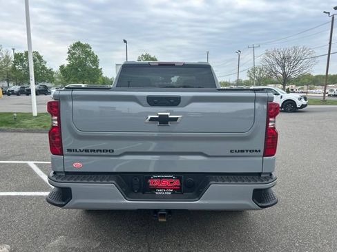 Used 2025 Chevrolet Silverado 1500 Custom w/ LPO, Dark Essentials Package AWD/4WD image 9