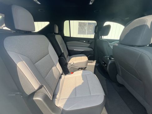 Used 2026 Chevrolet Traverse LT w/ Driver Confidence Package FWD image 26