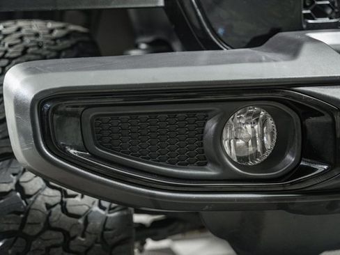 Used 2021 Jeep Gladiator Willys image 15