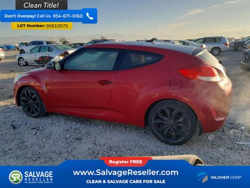 Used 2012 Hyundai Veloster w/ Style Pkg image 3