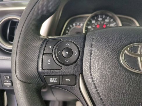 Used 2013 Toyota RAV4 XLE AWD/4WD image 30