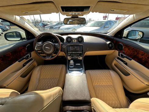 Used 2016 Jaguar XJ L Portfolio image 11