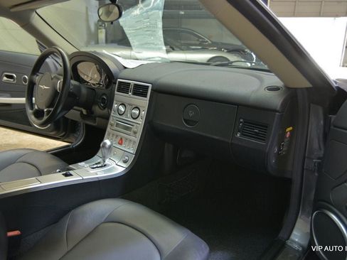 Used 2005 Chrysler Crossfire Limited RWD image 16