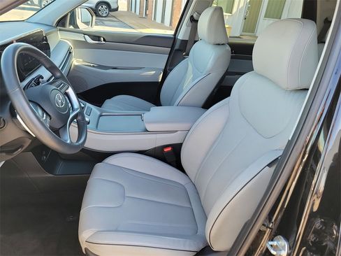 Used 2025 Hyundai Palisade SEL image 16