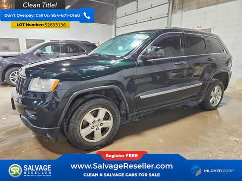 Used 2013 Jeep Grand Cherokee Laredo w/ Laredo E Group AWD/4WD image 1