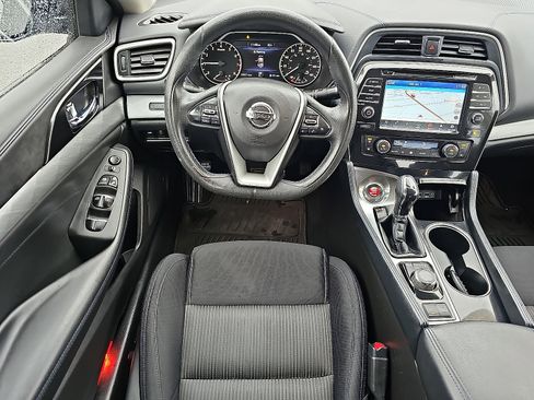 Used 2018 Nissan Maxima 3.5 S image 11