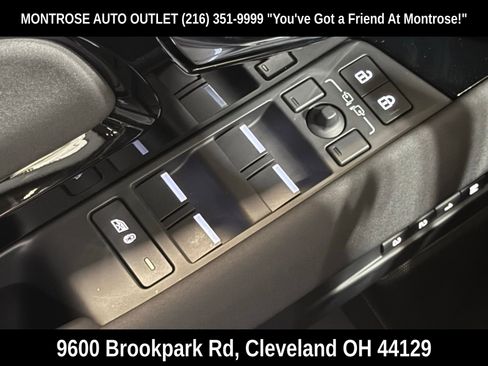 New 2026 Land Rover Range Rover Evoque Dynamic SE image 32