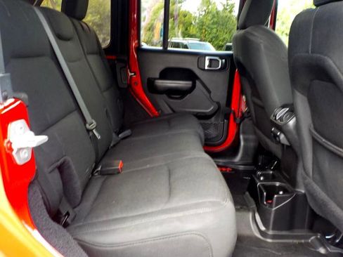 Used 2019 Jeep Wrangler Unlimited Sport S image 25