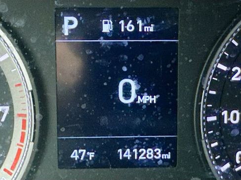 Used 2020 Hyundai Venue SEL image 12