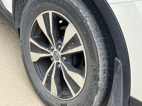 Used 2019 Nissan Murano SV w/ Premium Package image 9