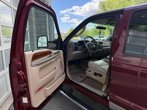 Used 2004 Ford F350 Lariat AWD/4WD image 19