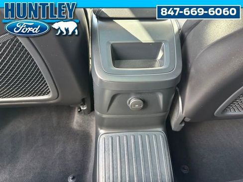 Used 2024 Volvo XC60 T8 Ultimate AWD/4WD image 18