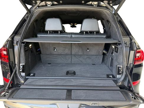 Used 2021 BMW X7 M50i AWD/4WD image 19