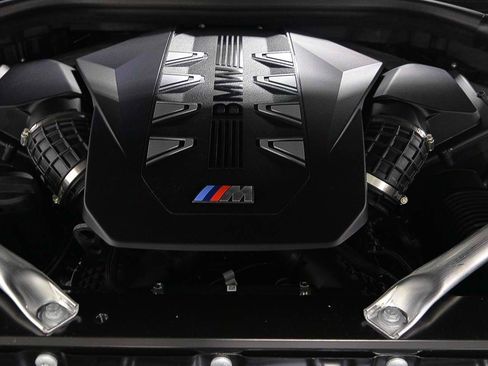 New 2026 BMW X7 M60i image 17