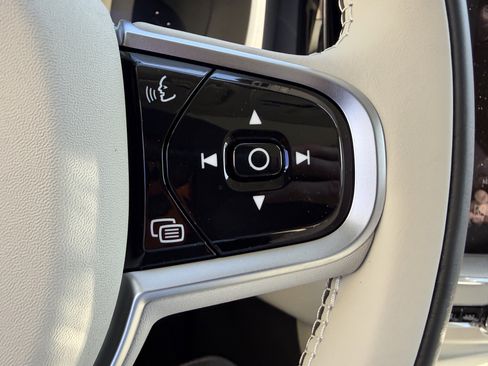 New 2026 Volvo XC60 T8 Ultra w/ Climate Package image 29