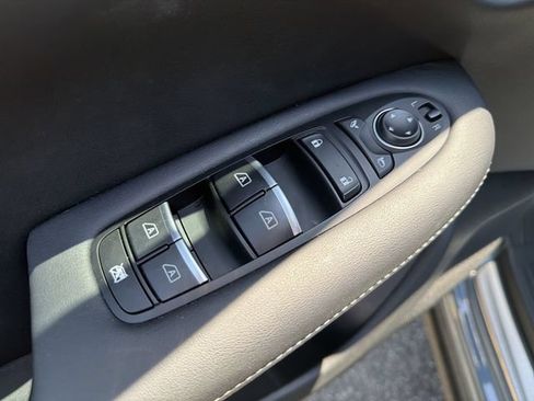 Used 2024 INFINITI QX50 Sport FWD image 13
