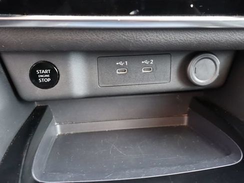 Used 2024 Nissan Rogue S FWD image 33