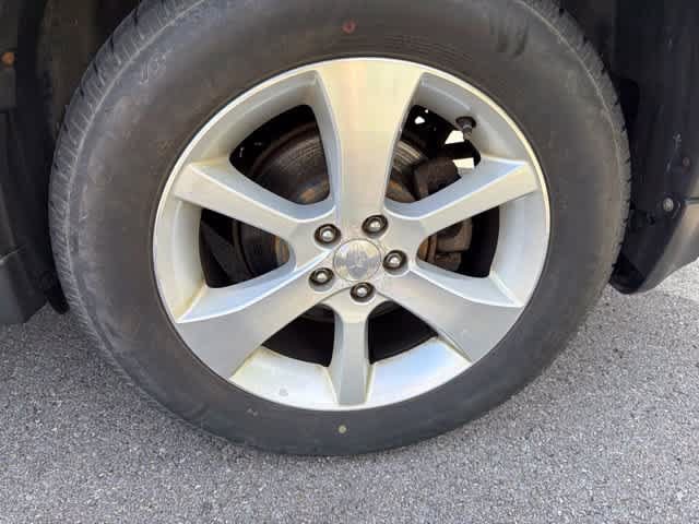 Used 2013 Subaru Outback 3.6R Limited w/ Moonroof Pkg AWD/4WD image 25