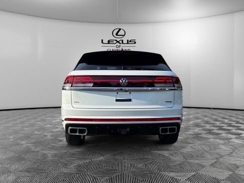 Used 2024 Volkswagen Atlas Cross Sport SEL R-Line AWD/4WD image 6