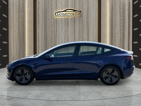 Used 2021 Tesla Model 3 Standard Range Plus image 5