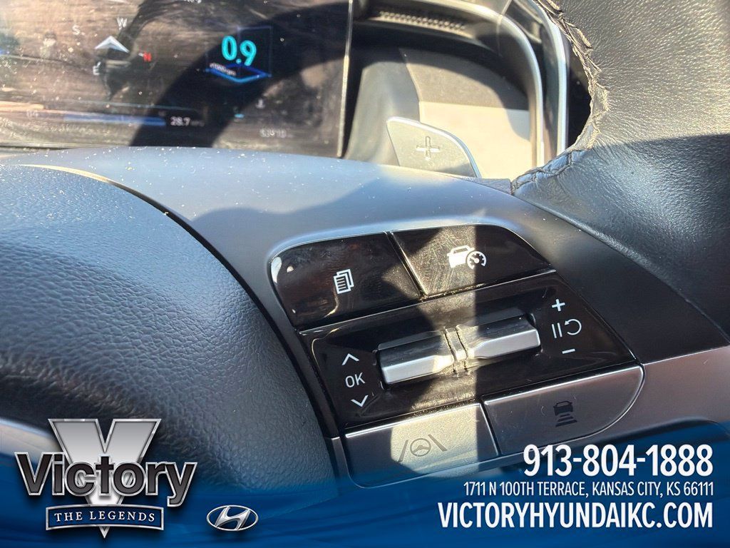 Used 2022 Hyundai Tucson Limited AWD/4WD image 13