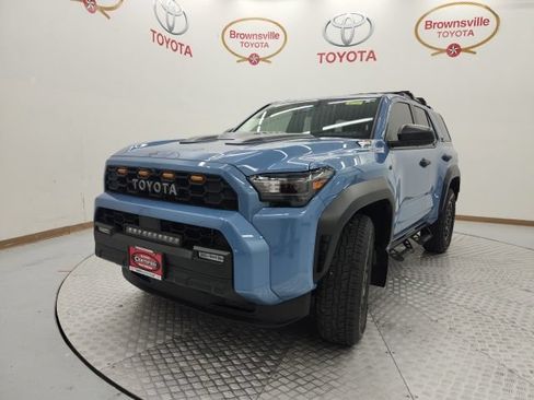Used 2025 Toyota 4Runner SR5 RWD image 2