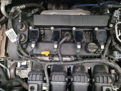 Used 2016 Ford Focus SE w/ SE Sport Package FWD image 30