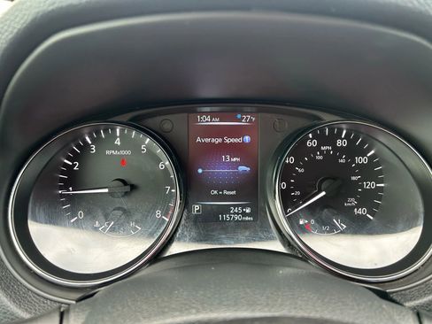 Used 2017 Nissan Rogue SV w/ Midnight Edition Package FWD image 4