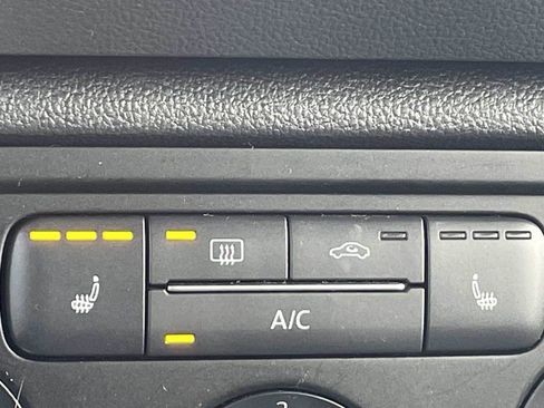 Used 2016 Volkswagen Beetle R-Line image 25