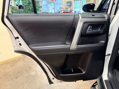 Certified 2024 Toyota 4Runner SR5 Premium w/ Moonroof Package AWD/4WD image 10