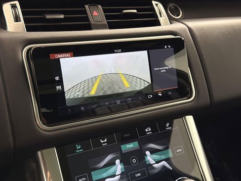 Used 2020 Land Rover Range Rover Sport HSE image 17