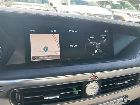 Used 2020 Genesis G90 5.0 Ultimate AWD/4WD image 23