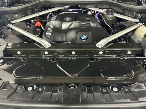 Used 2026 BMW X7 xDrive40i w/ M Sport Package image 69